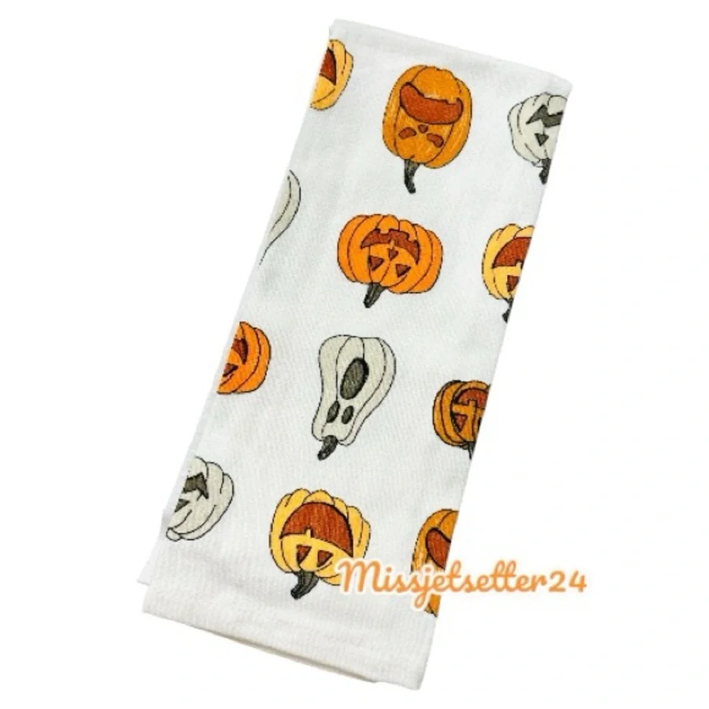NWT Target Happy Halloween Pumpkin 2 count Dish Towels Bullseye Playground